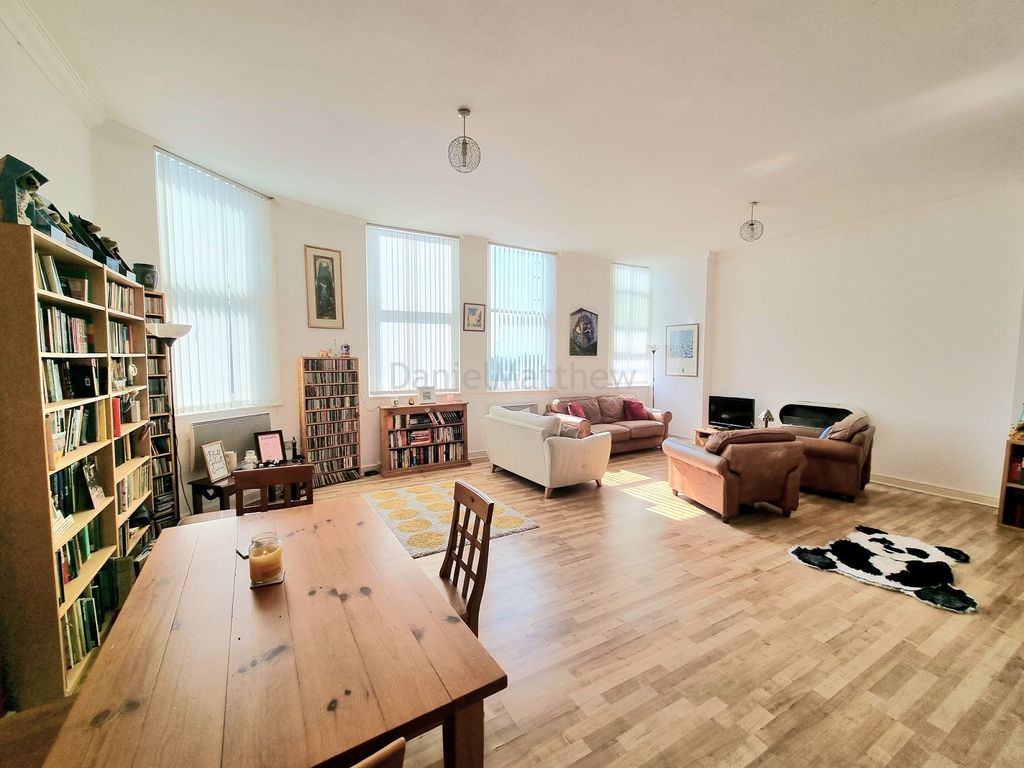 2 bed flat for sale in Windsor Road, Barry CF62 Zoopla
