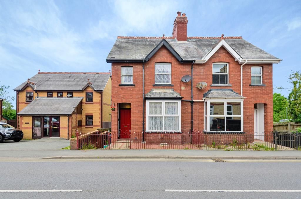 3 bed semidetached house for sale in Tremont Road, Llandrindod Wells