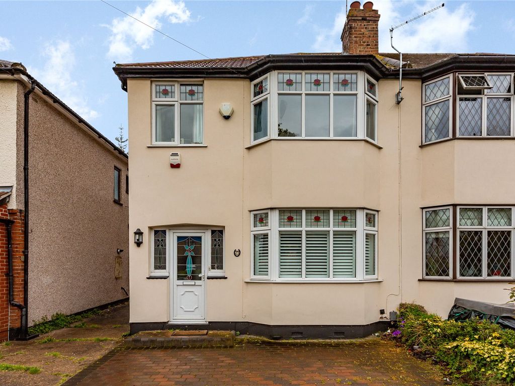 3 bed semidetached house for sale in Grenfell Avenue, Hornchurch RM12