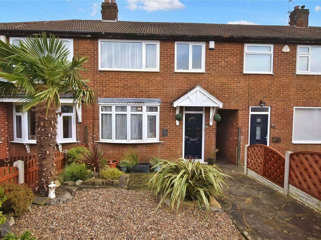 3 bed terraced house for sale in Highfield Close, Leeds, West Yorkshire