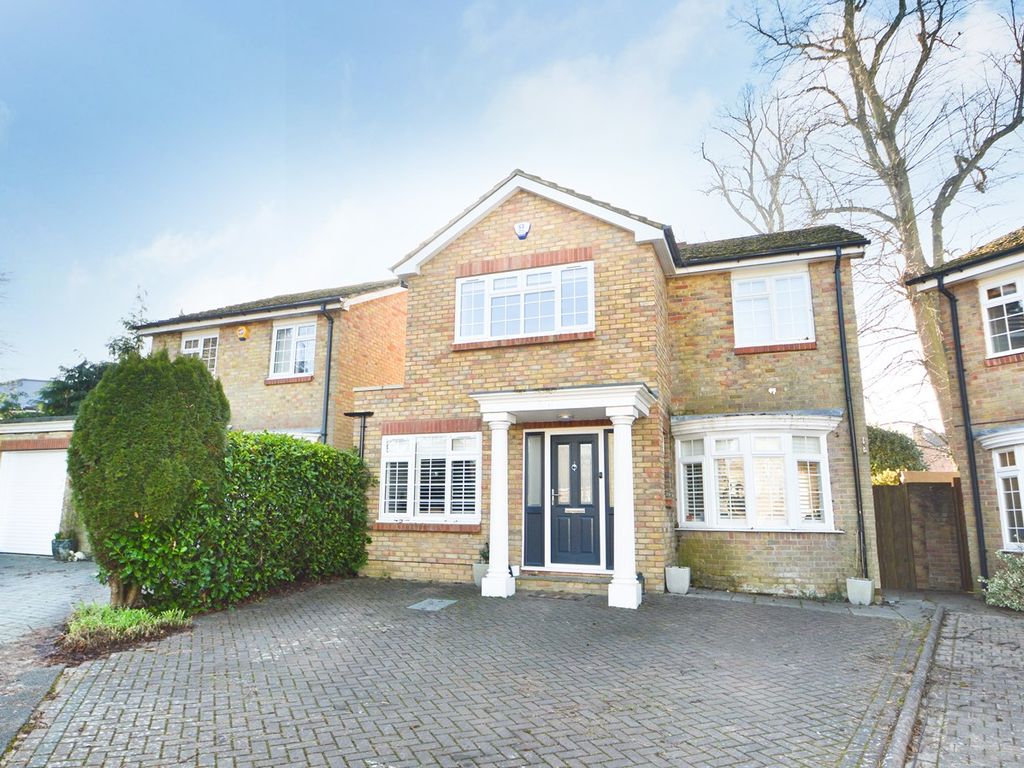 4 bed detached house for sale in Marlborough Drive, Weybridge KT13 Zoopla