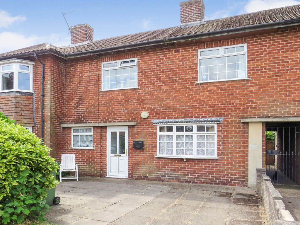 3 bed terraced house for sale in Denman Close, Retford DN22, £150,000