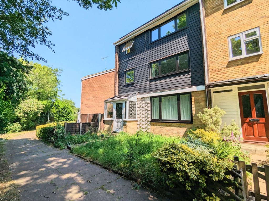 Room to rent in Valleyside, Hemel Hempstead, Hertfordshire HP1 Zoopla