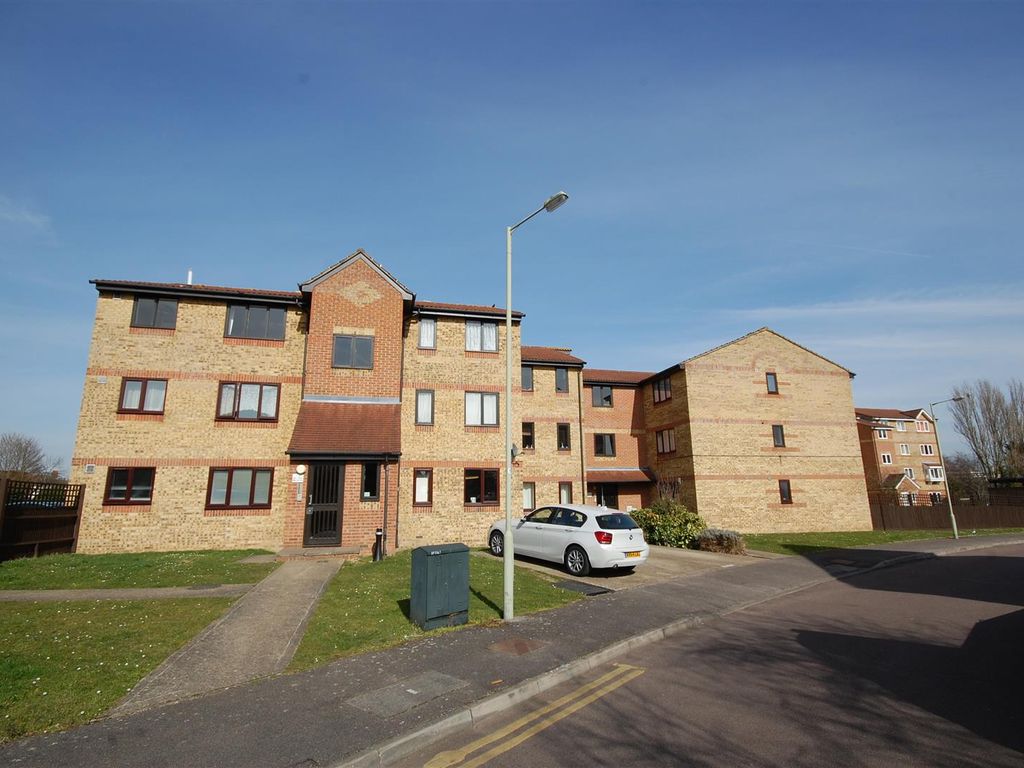 1 bed flat for sale in Himalayan Way, Watford WD18, £150,000 Zoopla