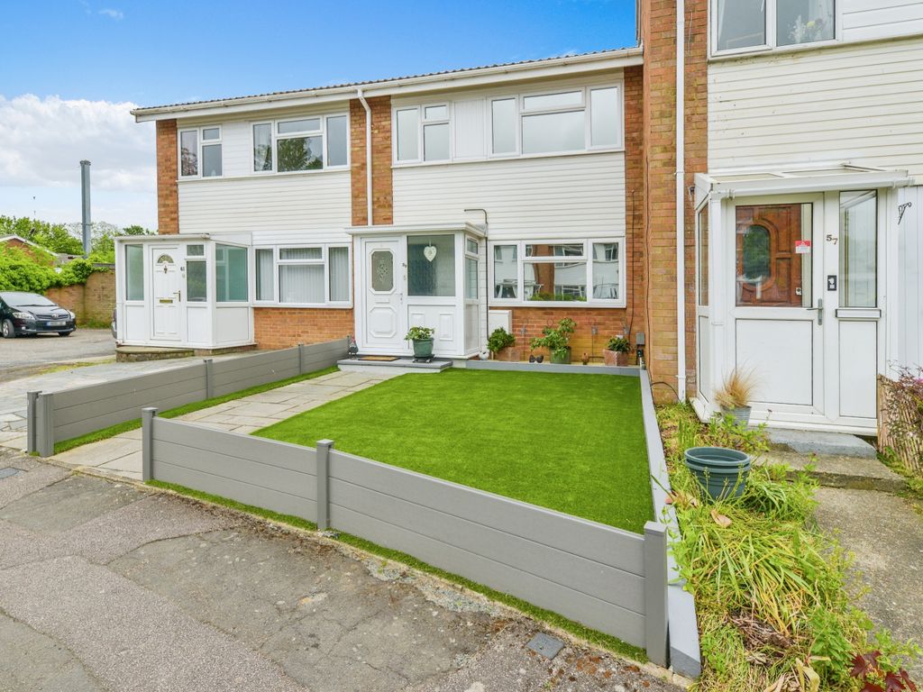 3 bed terraced house for sale in Rose Lane, Biggleswade, Bedfordshire
