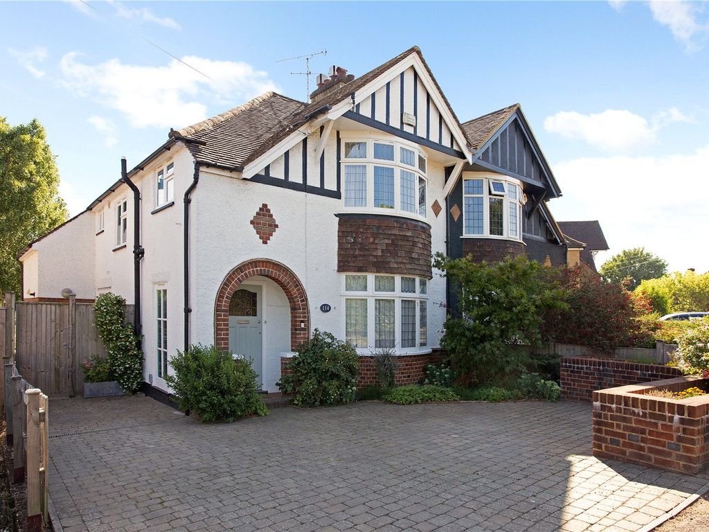 3 bed semidetached house for sale in Piggottshill Lane, Harpenden
