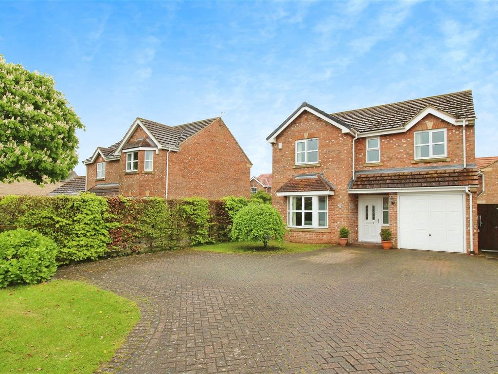 4 bed detached house for sale in Highfield Grove, Bubwith YO8, £350,000