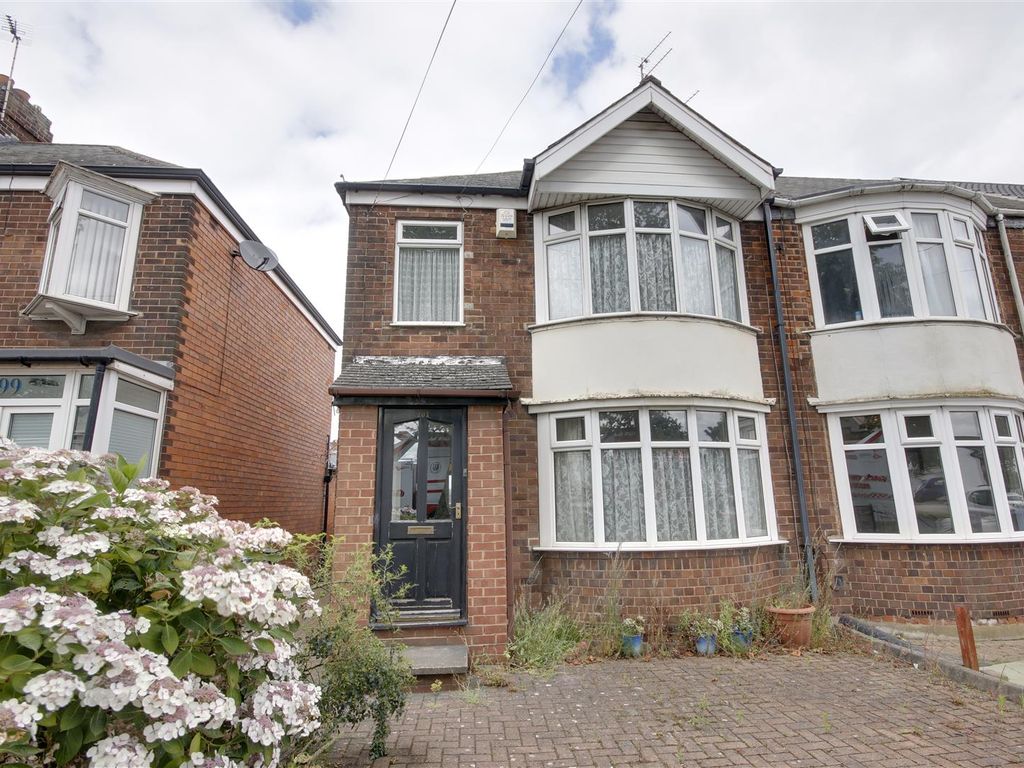 3 bed end terrace house for sale in Kingston Road, Willerby, Hull HU10