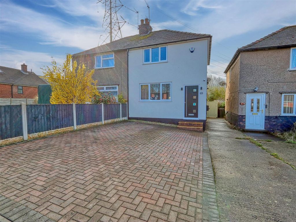 2 bed semidetached house for sale in Williamthorpe Road, North