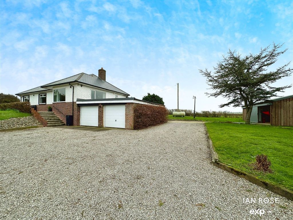 3 bed bungalow for sale in Silloth, Wigton CA7, £450,000 Zoopla