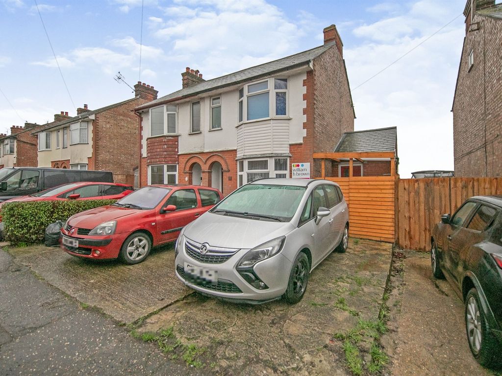 4 bed semidetached house for sale in Compton Road, Colchester CO4 Zoopla