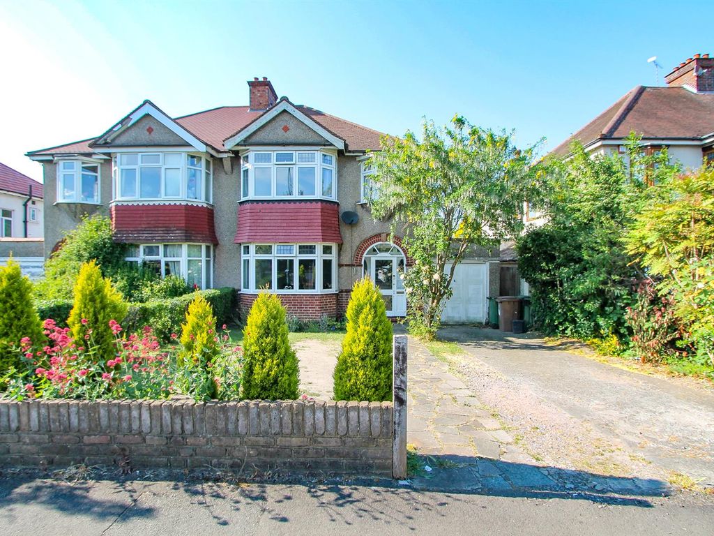 3 bed semidetached house for sale in Stanley Park Road, Wallington SM6