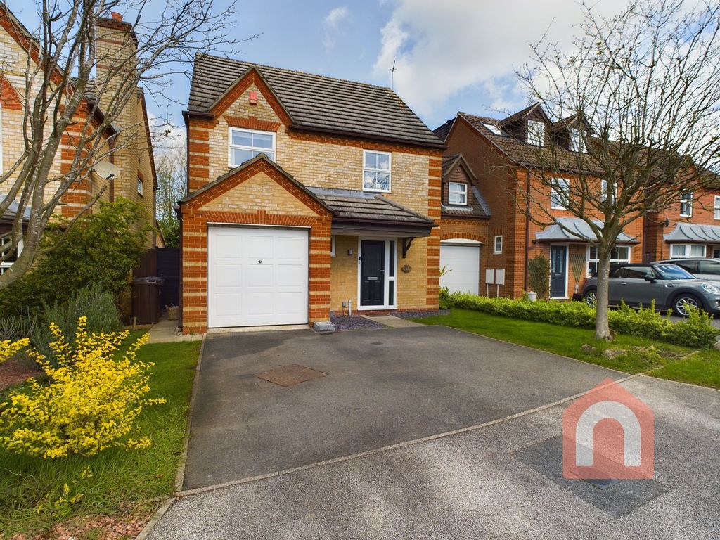 3 bed detached house for sale in Primrose Close, Stortford