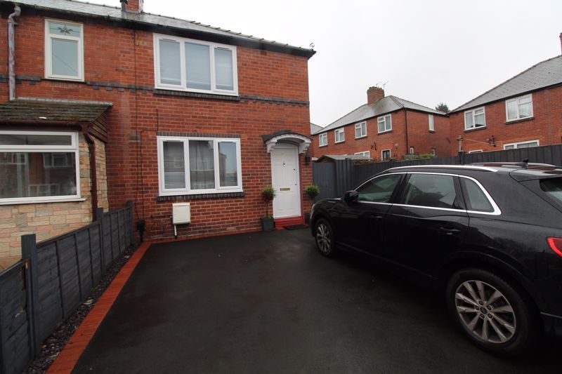 2 bed property for sale in Sutherland Road, Cradley Heath B64, £179,995