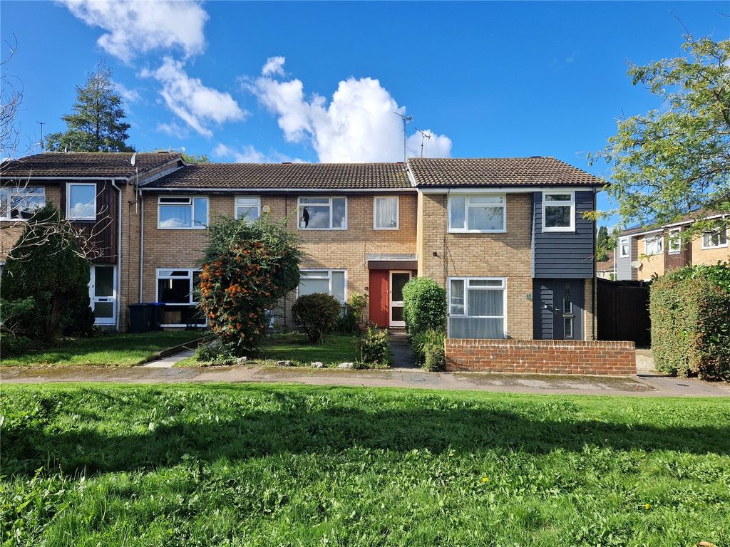 3 bed terraced house for sale in Tudor Close, East Grinstead, West