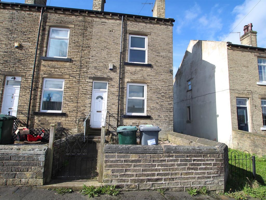 4 bed terraced house to rent in Mary Street, Wyke, Bradford BD12 Zoopla