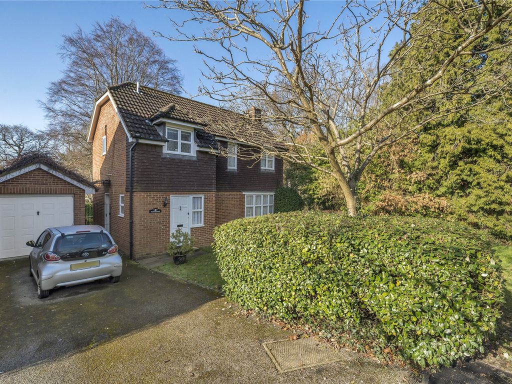 3 bed detached house for sale in College Hill, Godalming, Surrey GU7