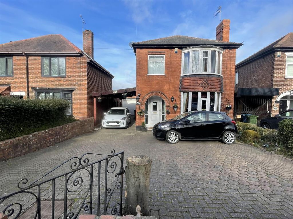 3 bed detached house for sale in Mansfield Road, Worksop S80 Zoopla