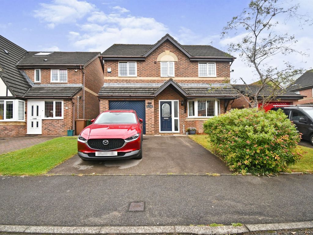 4 bed detached house for sale in Tyn Y Waun Road, Machen, Caerphilly