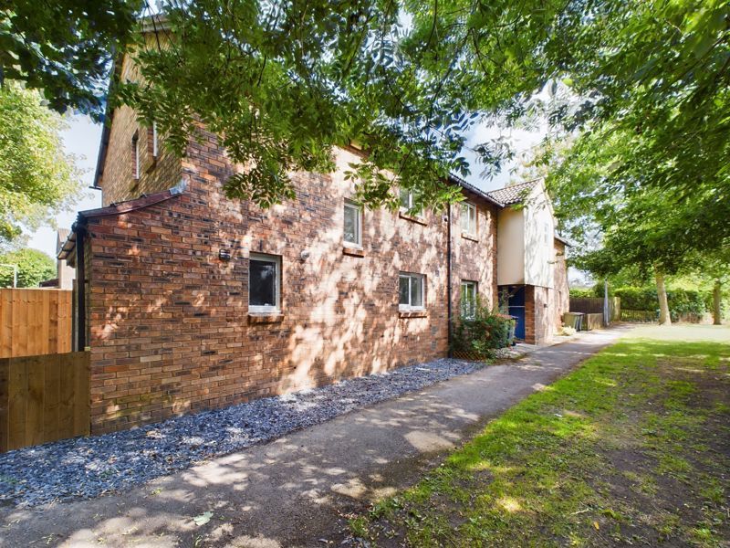 3 bed terraced house for sale in Anson Drive, Leegomery, Telford