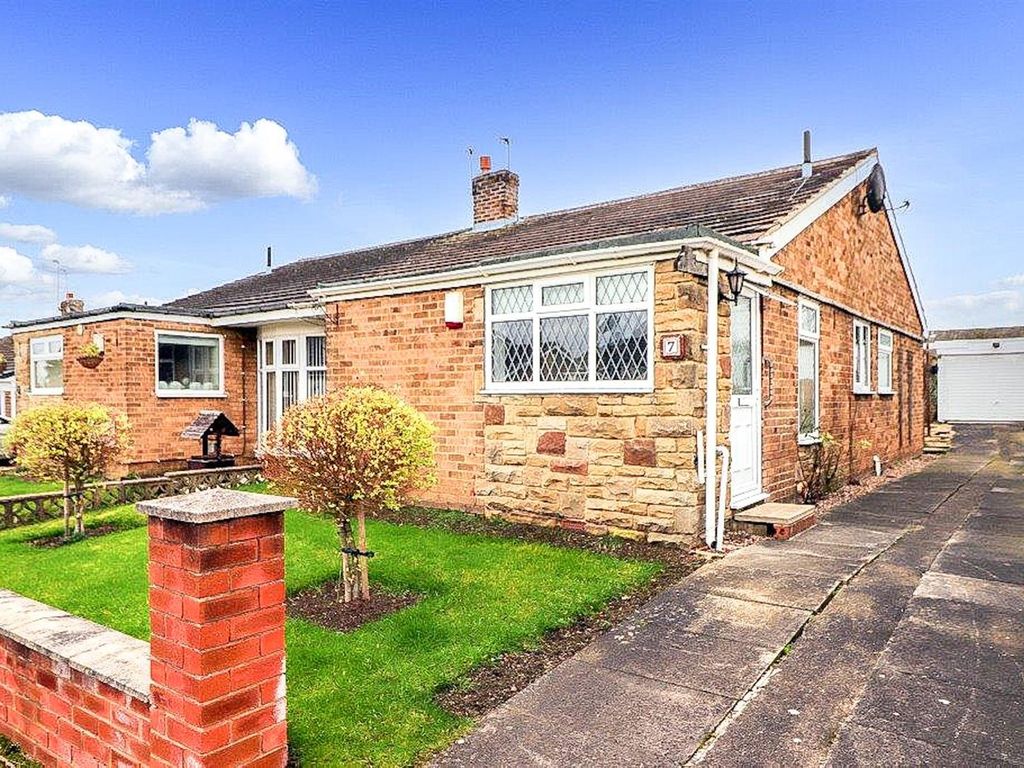 3 bed semidetached bungalow for sale in Church Way, Crofton, Wakefield
