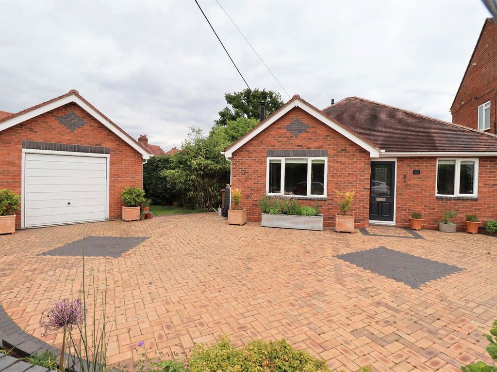 2 bed detached bungalow for sale in Albert Road, Millisons Wood