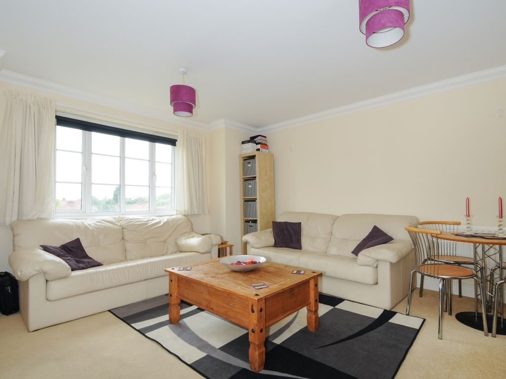 1 bed flat to rent in Gatton Park Road, Redhill RH1 Zoopla