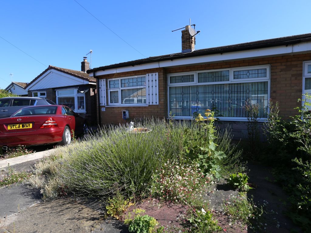 2 bed bungalow for sale in Tunnicliffe Close, Longton ST3 Zoopla