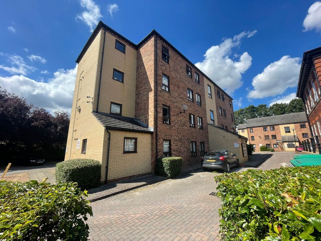 2 bed flat for sale in Woodlands Village, Wakefield, West Yorkshire WF1