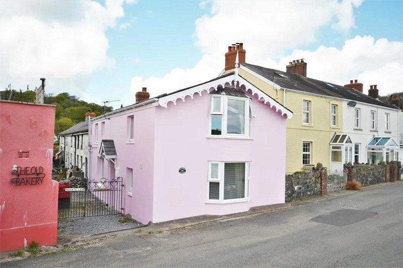 4 bed cottage for sale in Llansteffan, Carmarthen, Carmarthenshire. SA33 Zoopla