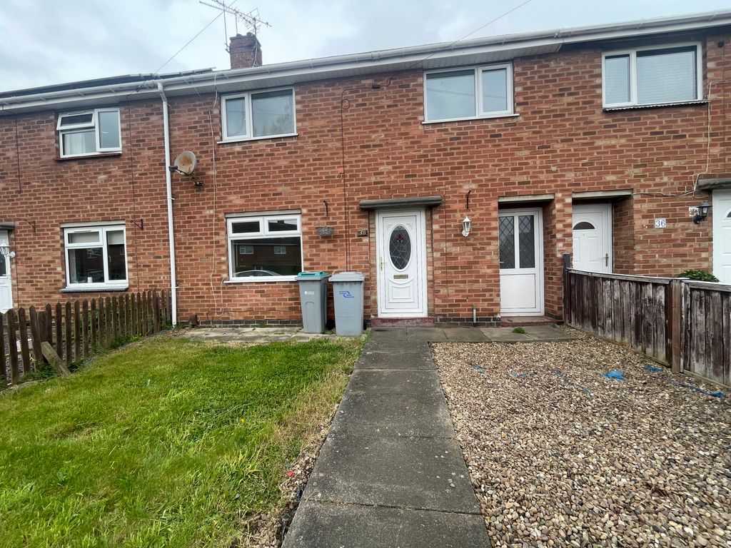3 bed terraced house to rent in Meldrum Crescent, Newark, Notts NG24, £