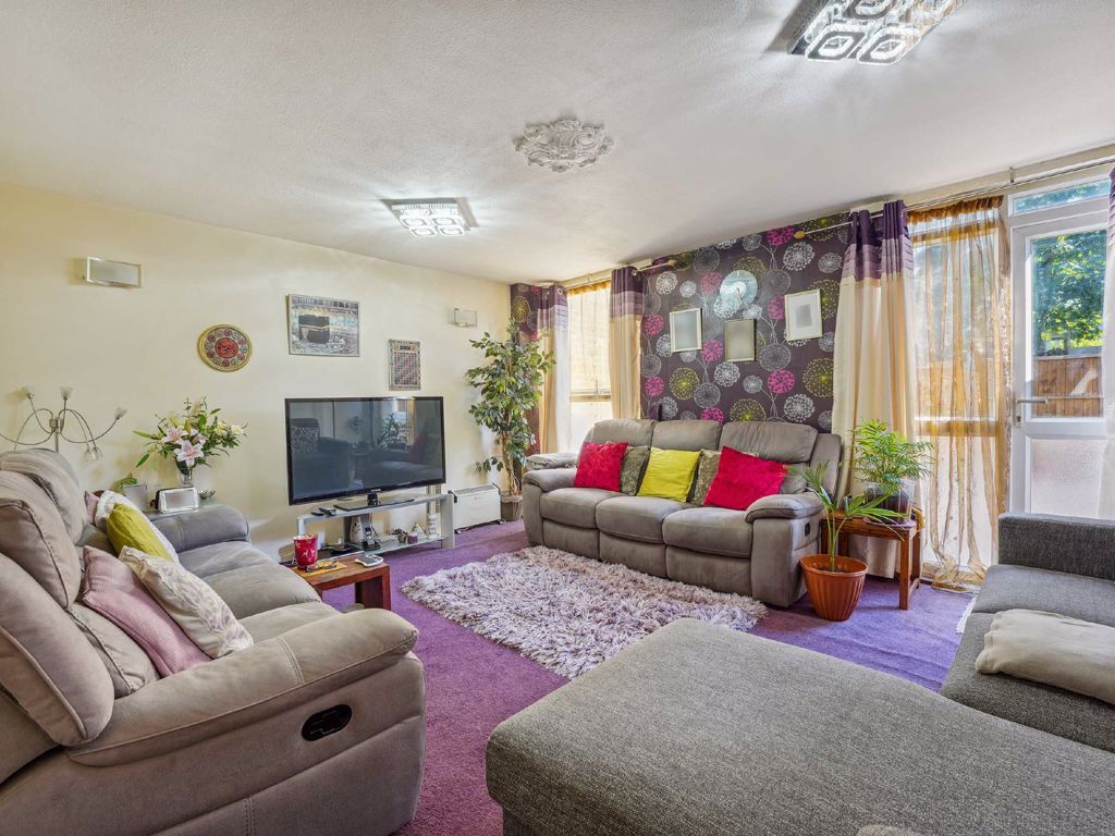 Hanson Close, London SW12  