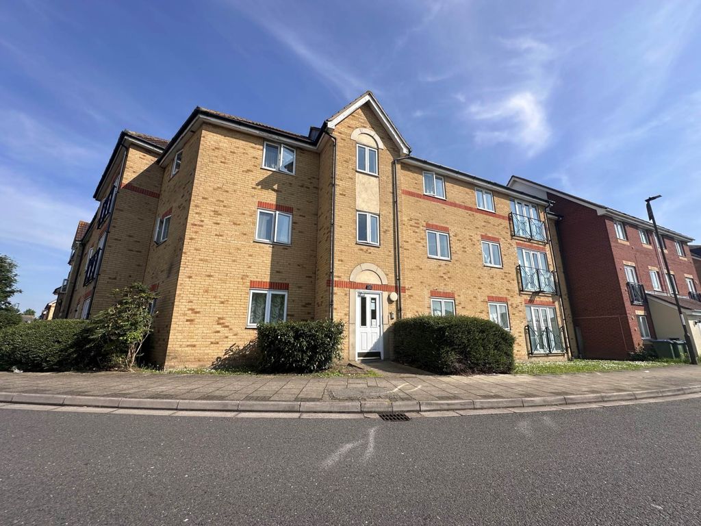 2 bed flat for sale in Hill View Drive, Thamesmead SE28, £250,000 Zoopla