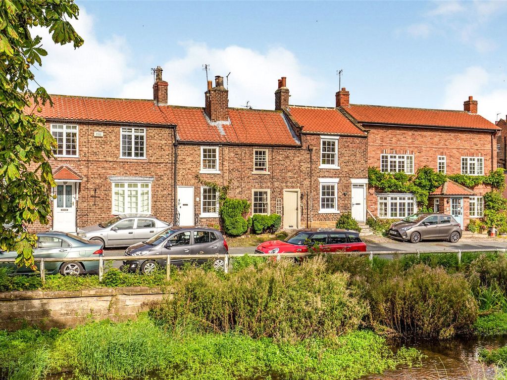 1 bed terraced house for sale in Levenside, Stokesley, North Yorkshire