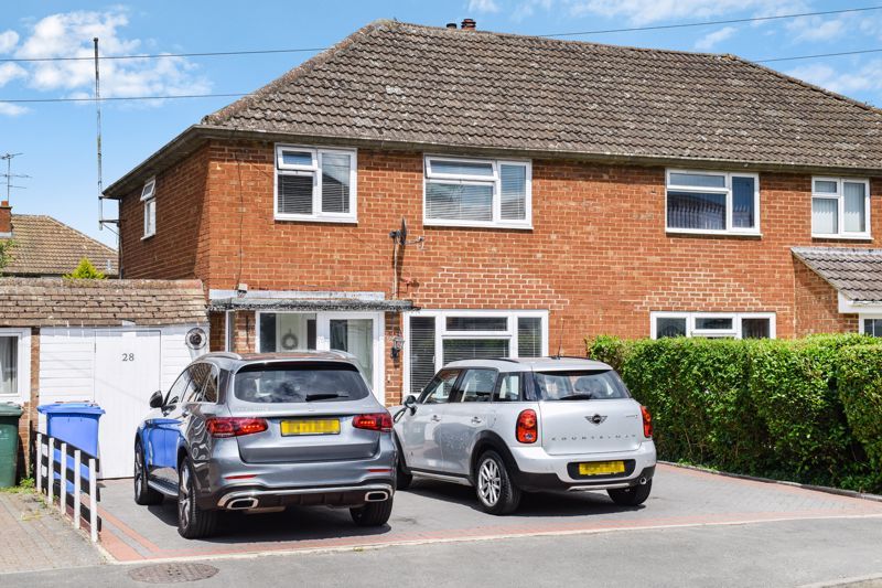 3 bed property for sale in Lock Crescent, Kidlington OX5, £400,000 Zoopla
