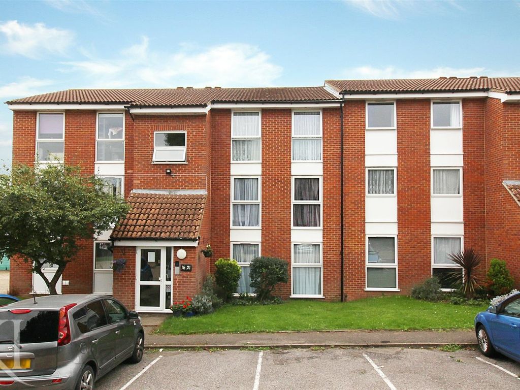 2 bed flat for sale in Berners Way, Broxbourne EN10 Zoopla