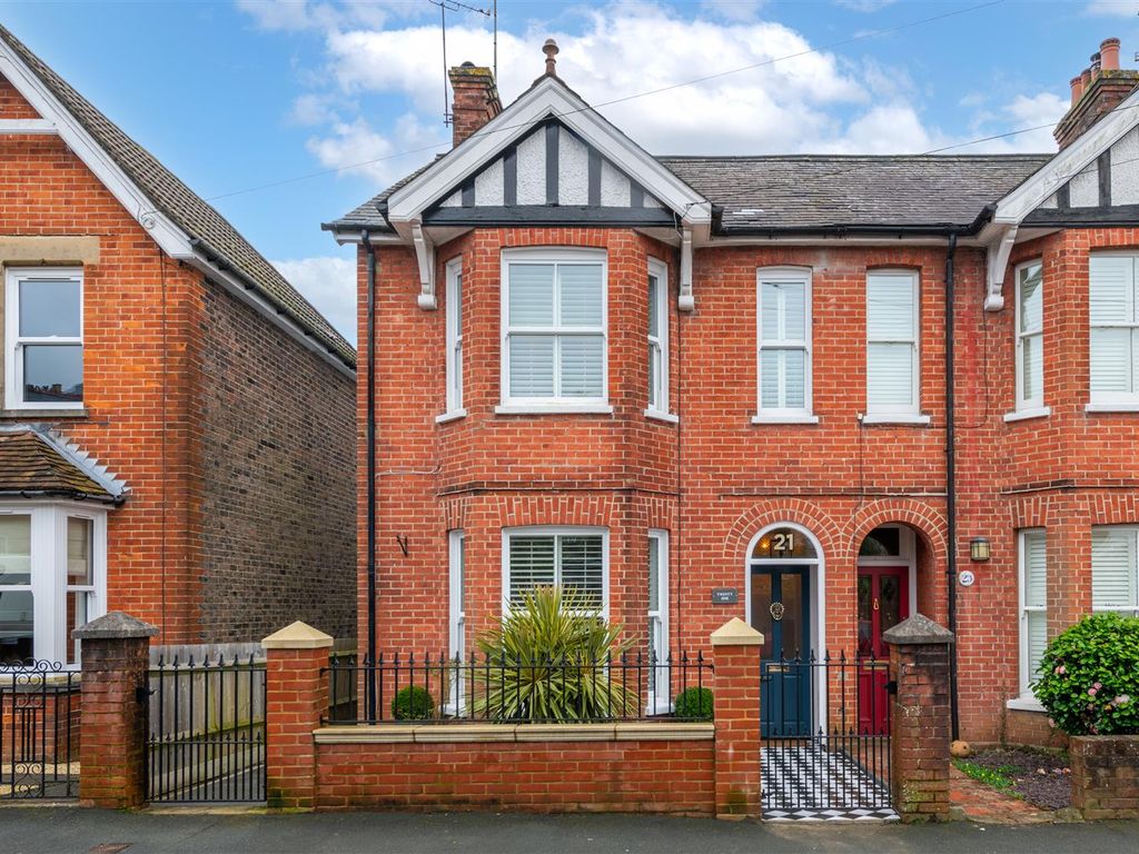 3 bed semidetached house for sale in Grosvenor Road, East Grinstead