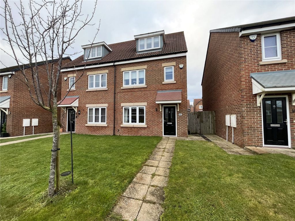 3 bed terraced house to rent in Monarch Road, Consett, County Durham