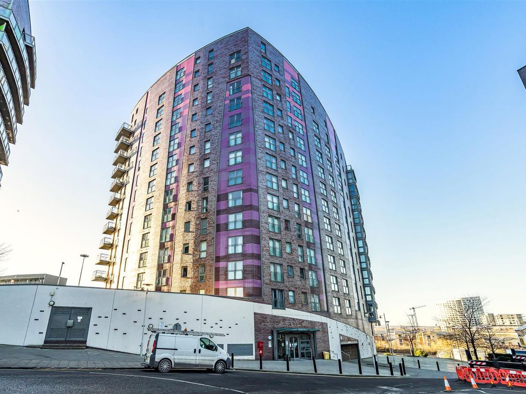 Studio for sale in Cross Green Lane, Leeds LS9, £85,000 Zoopla