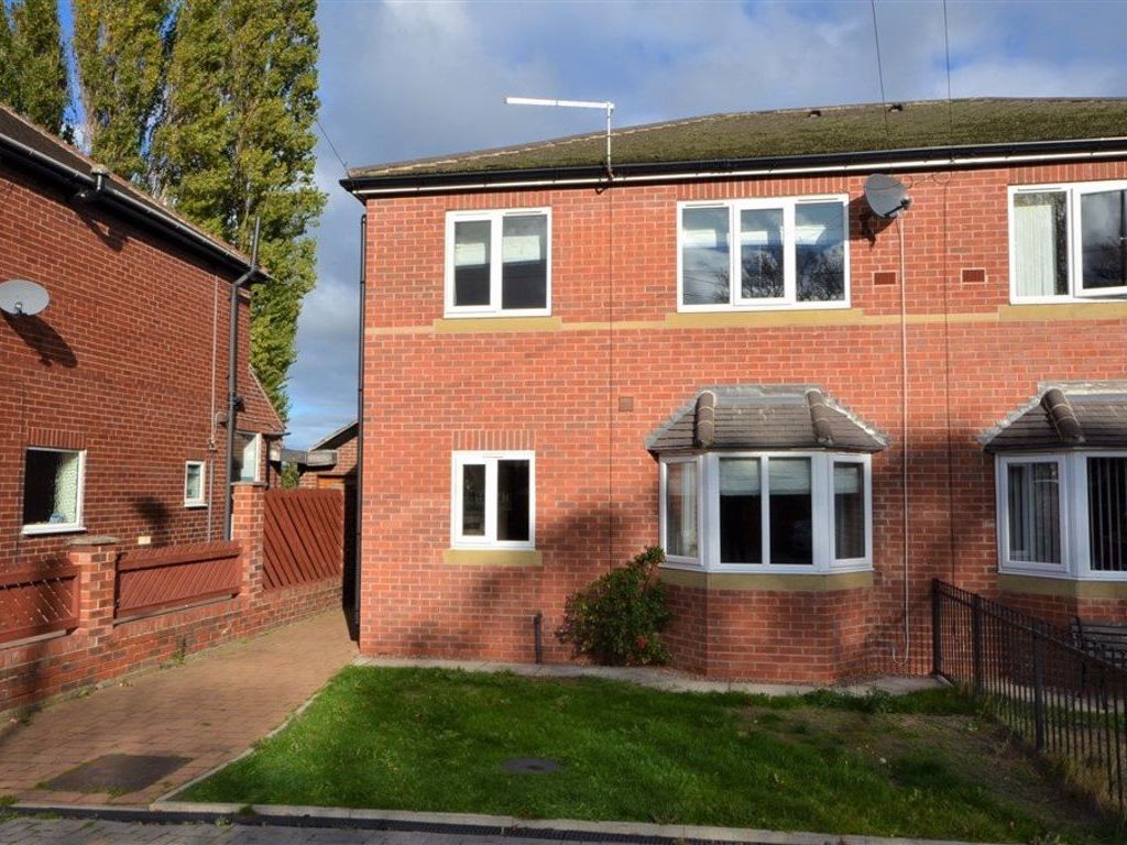 2 bed terraced house to rent in St James Court, Methley Road, Castleford WF10 Zoopla