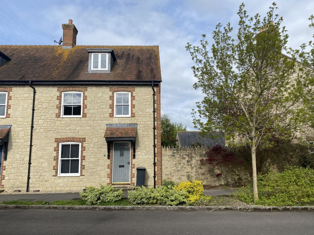 3 bed terraced house to rent in Walnut Road, Mere, ., Wiltshire BA12, £
