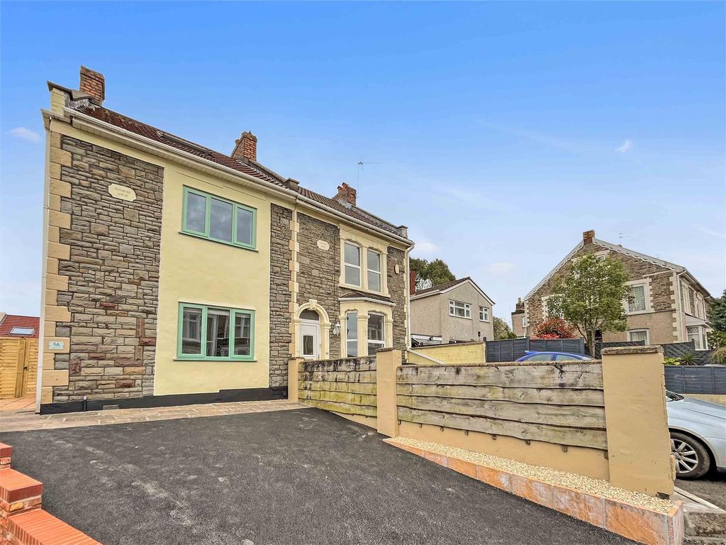 3 bed semidetached house for sale in Charlton Road, Kingswood, Bristol