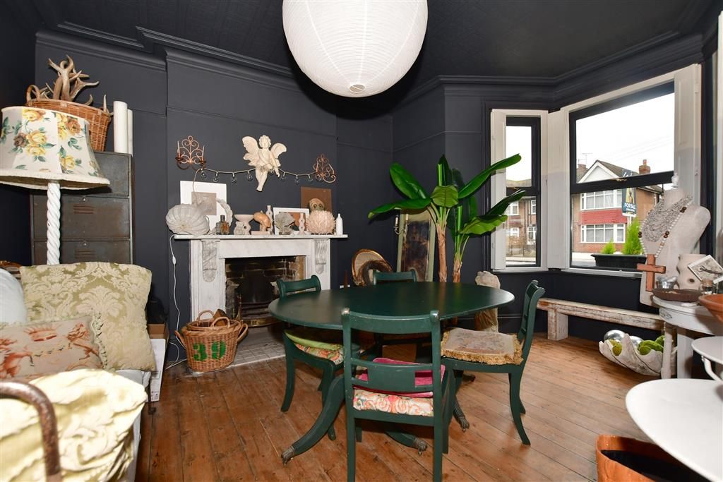 6 bed semidetached house for sale in Canterbury Road, Westbrook