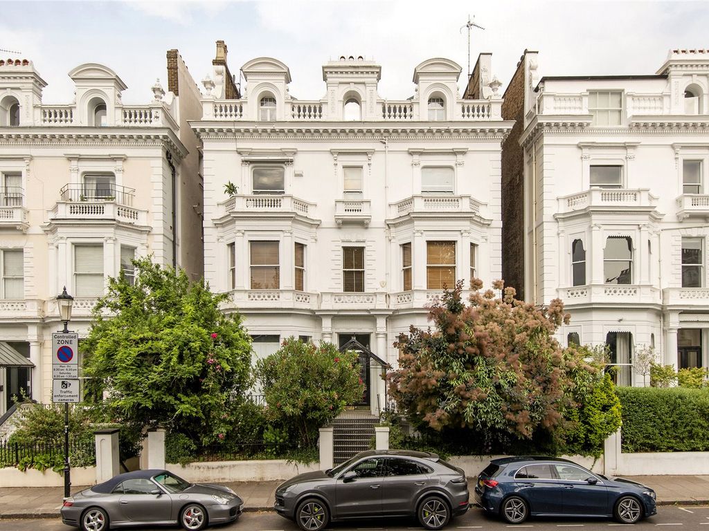 2 bed flat for sale in Pembridge Square, Notting Hill, London W2, £