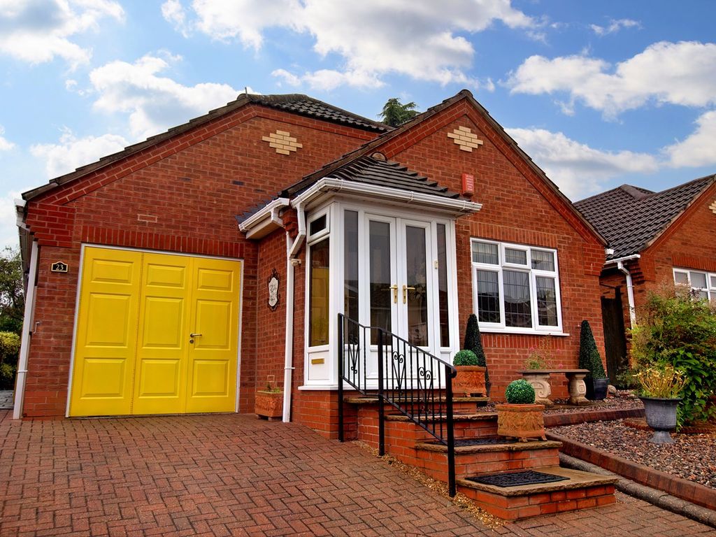2 bed detached bungalow for sale in Burton Close, Tamworth B79 Zoopla