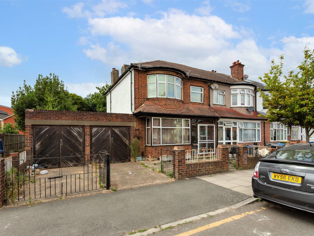 3 bed semidetached house for sale in Edgehill Road, Mitcham CR4 Zoopla