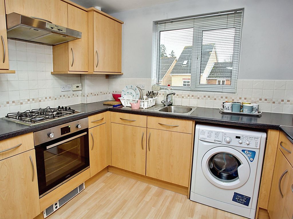 2 bed property for sale in Stag Drive, Hedge End, Southampton SO30 Zoopla