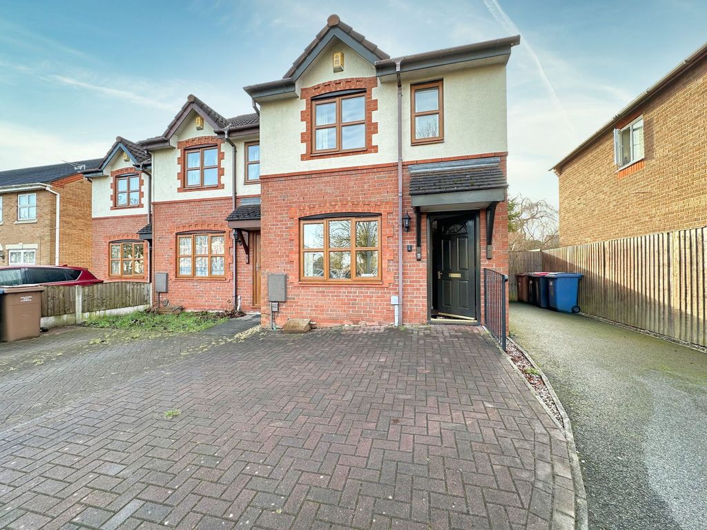 3 bed semidetached house for sale in Grazing Drive, Irlam M44, £229,995 Zoopla