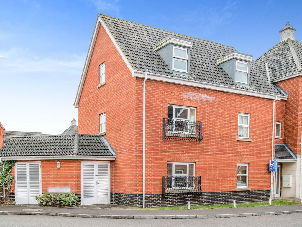 2 bed flat to rent in Holystone Way, Carlton Colville, Lowestoft NR33