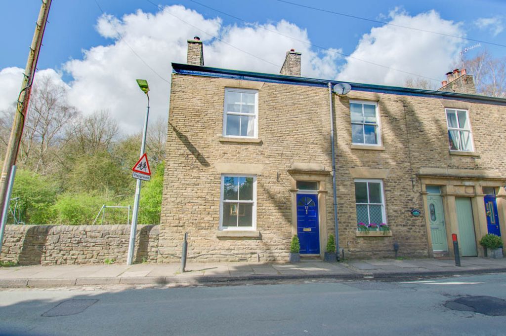 3 bed end terrace house for sale in Adlington Road, Bollington
